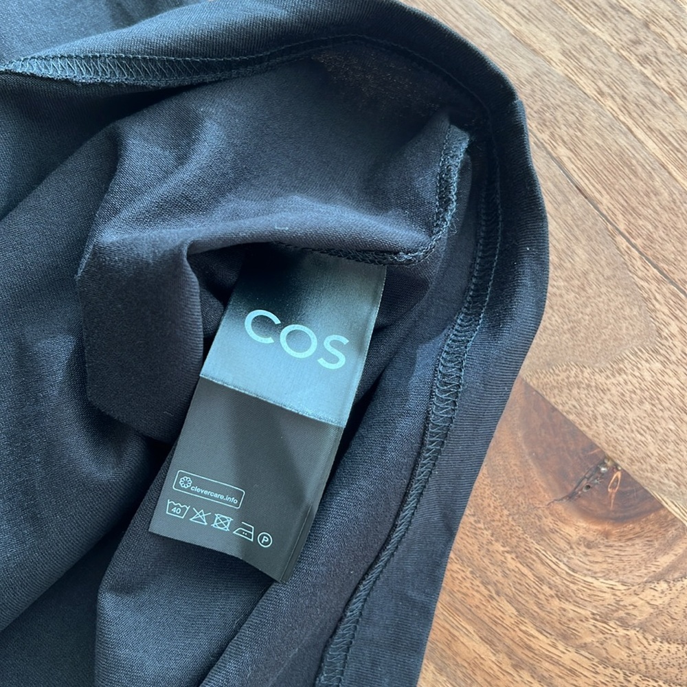 COS Black Oversized Short Sleeve Tee - Picture 9 of 11